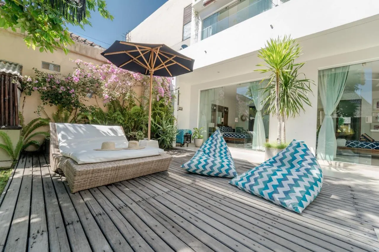 Villa Saffira, Seminyak - Pool, Garden, Rooftop - Walk To Beach And Cafes! Indonézia